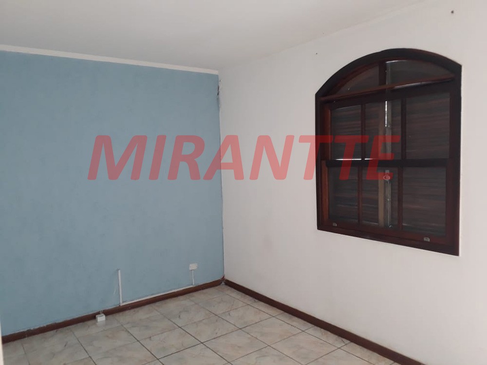 Sobrado de 162m² com 6 quartos em Tremembe