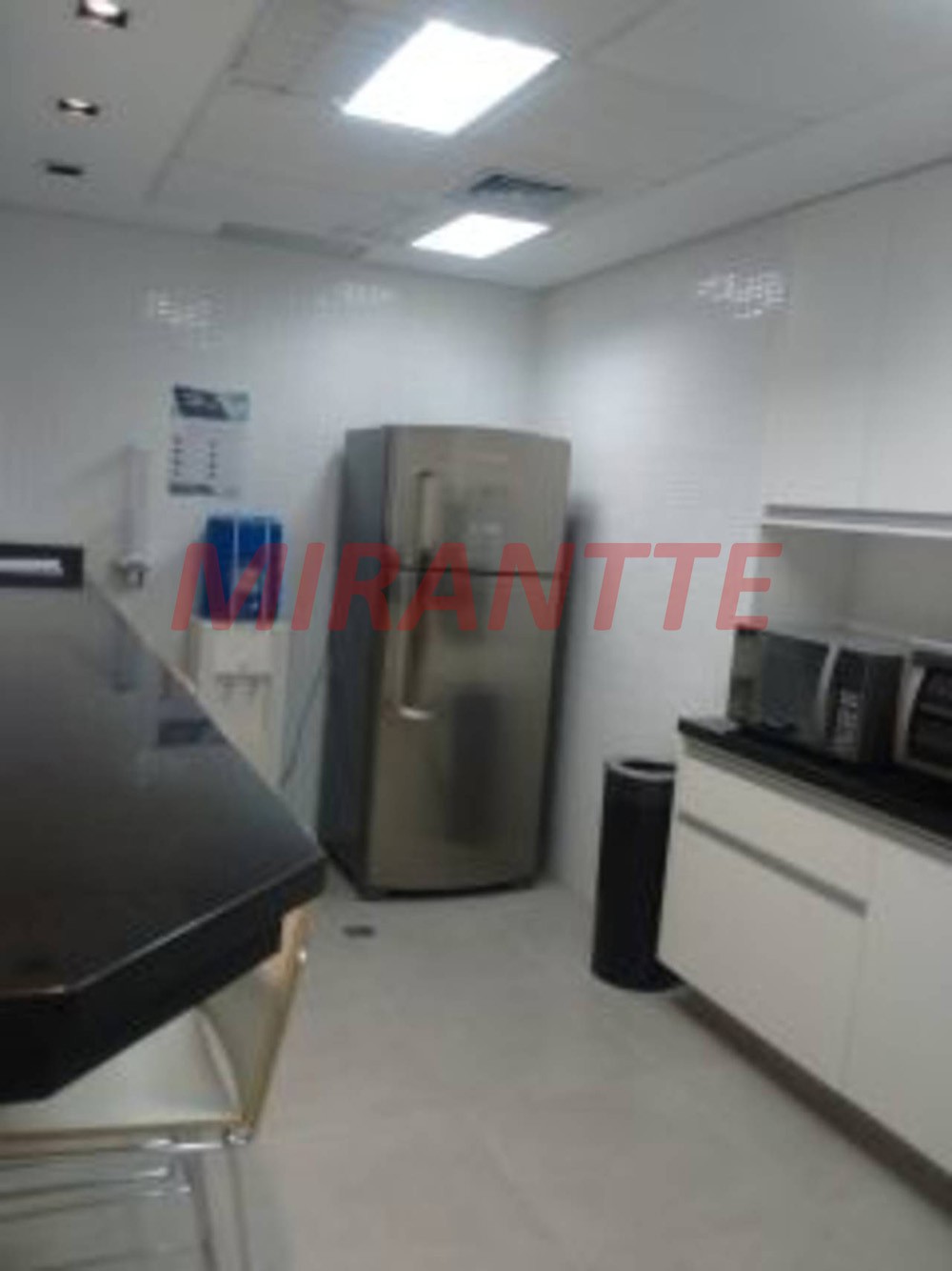Comercial de 1000m² em Bela Vista