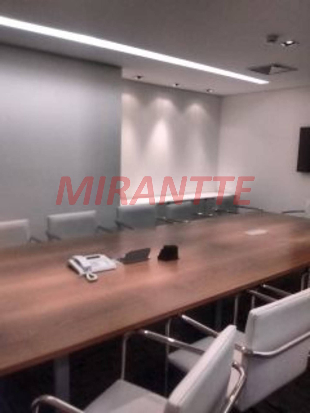 Comercial de 1000m² em Bela Vista