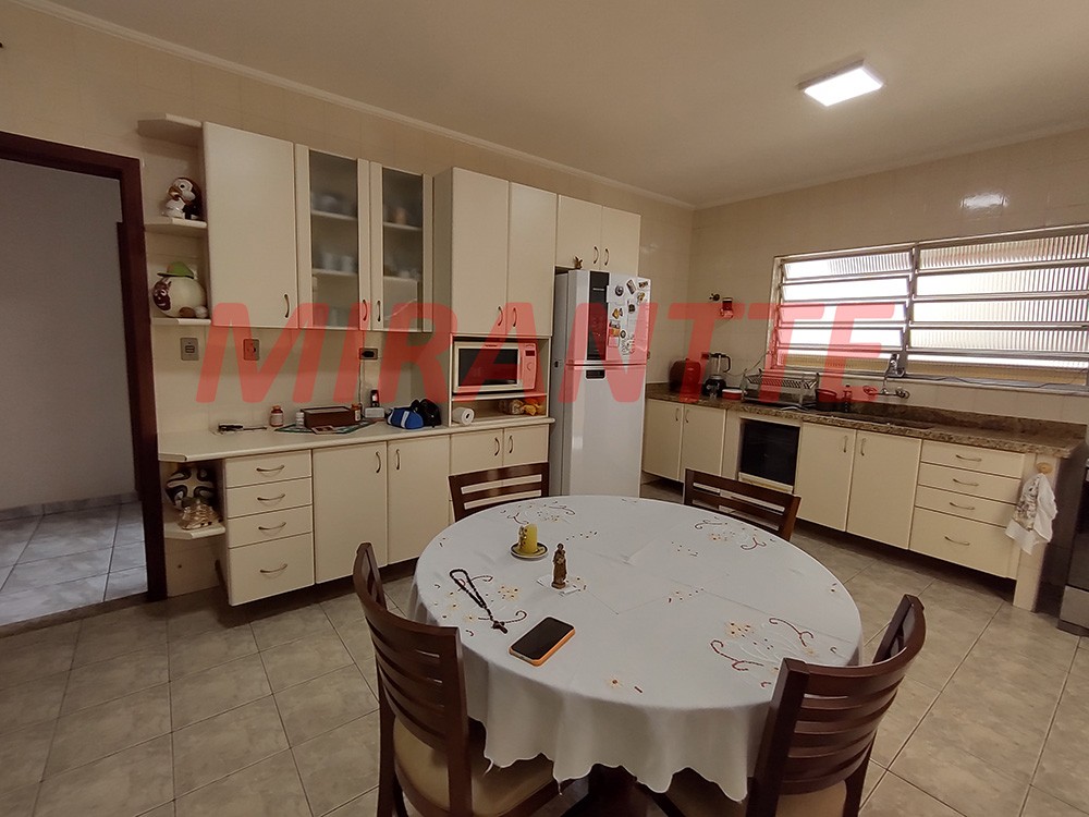 Sobrado de 374m² com 7 quartos em Jardim França