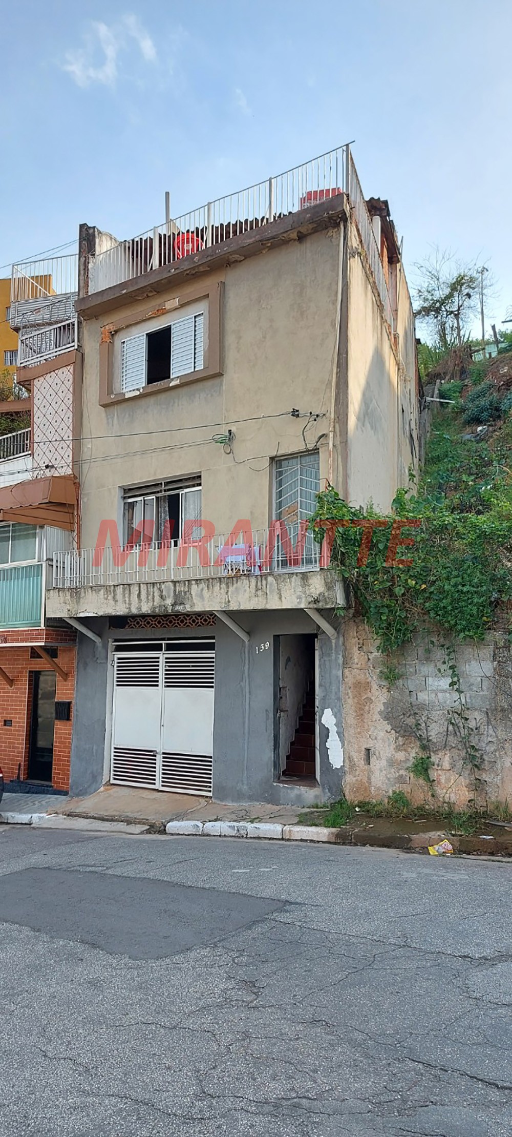 Sobrado de 150m² com 5 quartos em Vila Nivi