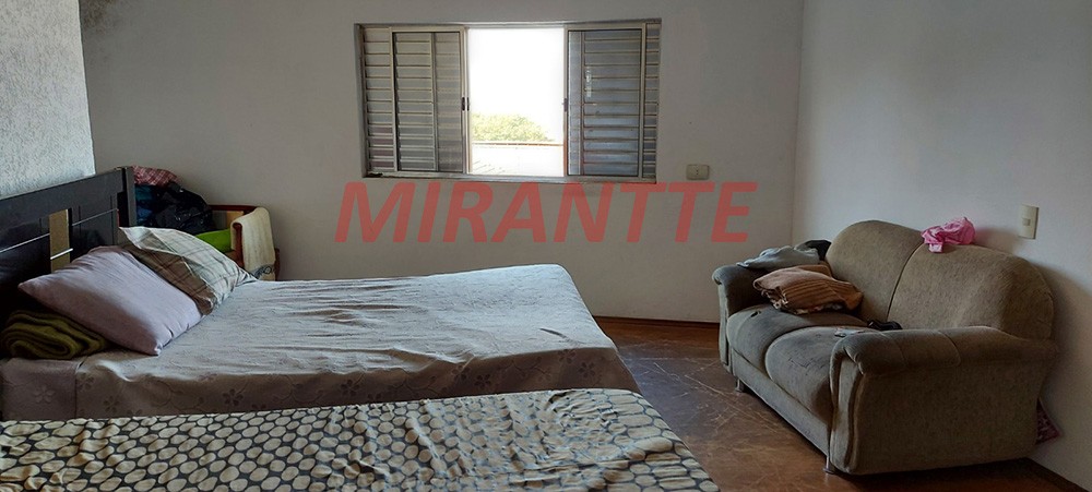 Sobrado de 150m² com 5 quartos em Vila Nivi