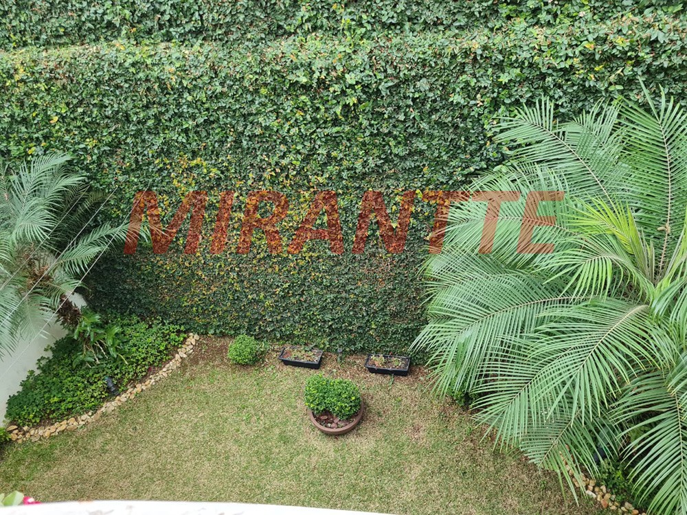 Sobrado de 360m² com 3 quartos em Horto Florestal