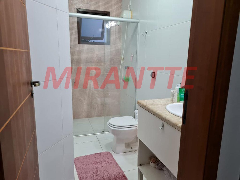 Sobrado de 360m² com 3 quartos em Horto Florestal