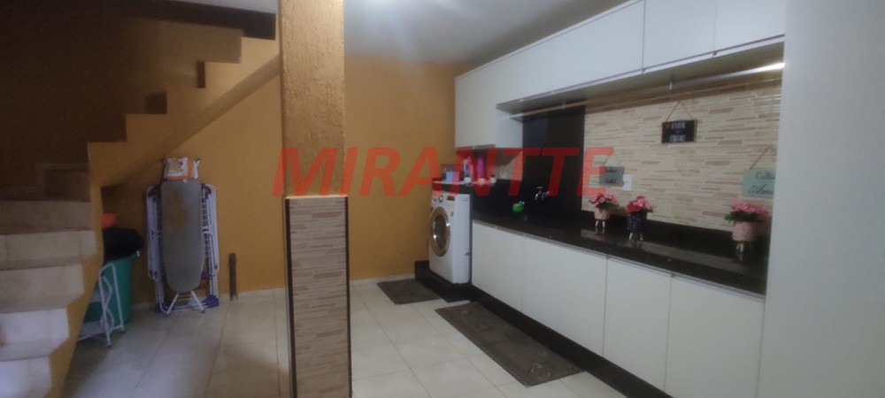 Sobrado de 125m² com 3 quartos em Vila Galvão