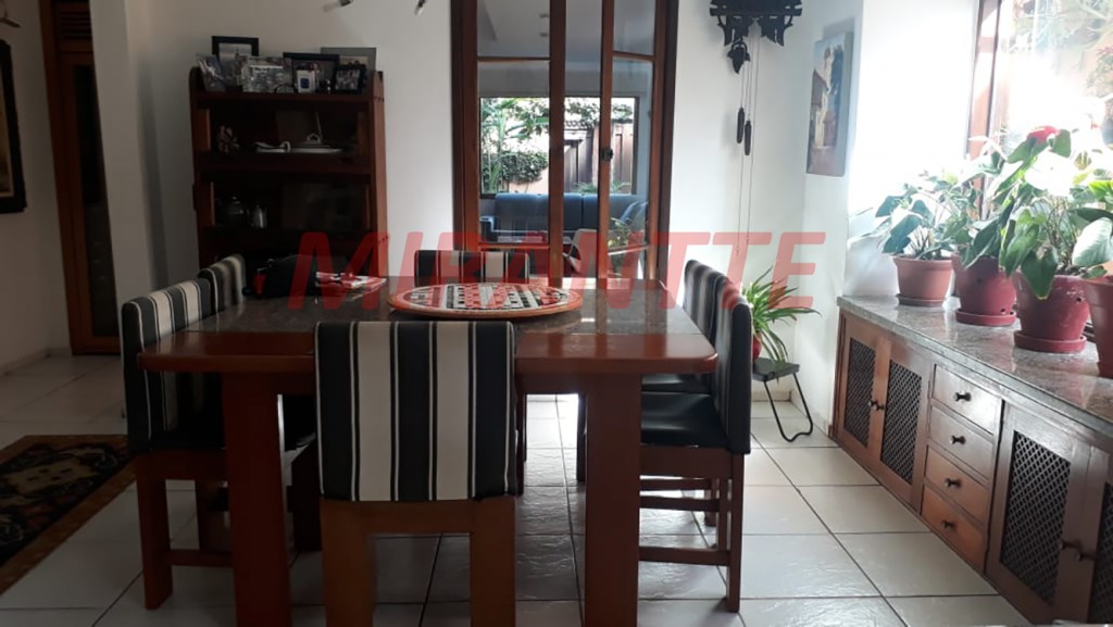Sobrado de 195m² com 3 quartos em Aclimação
