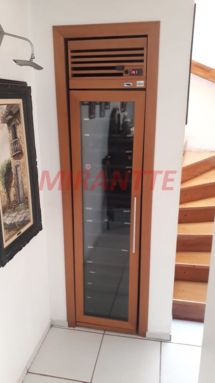 Sobrado de 195m² com 3 quartos em Aclimação