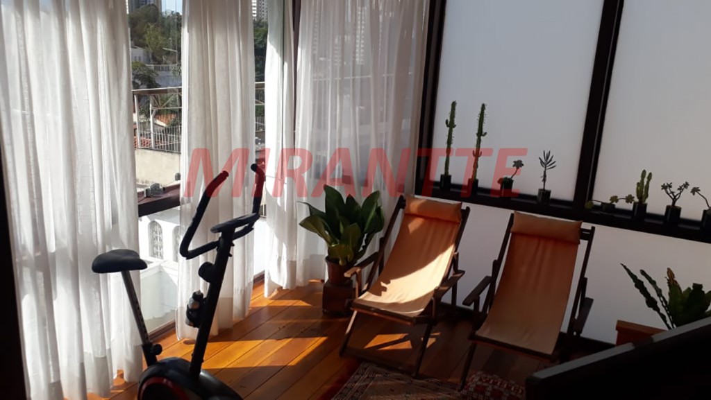 Sobrado de 195m² com 3 quartos em Aclimação