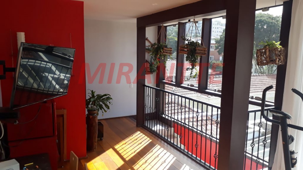Sobrado de 195m² com 3 quartos em Aclimação