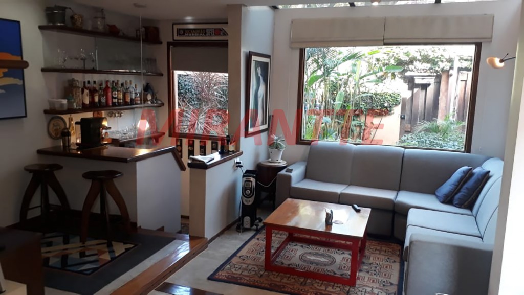 Sobrado de 195m² com 3 quartos em Aclimação