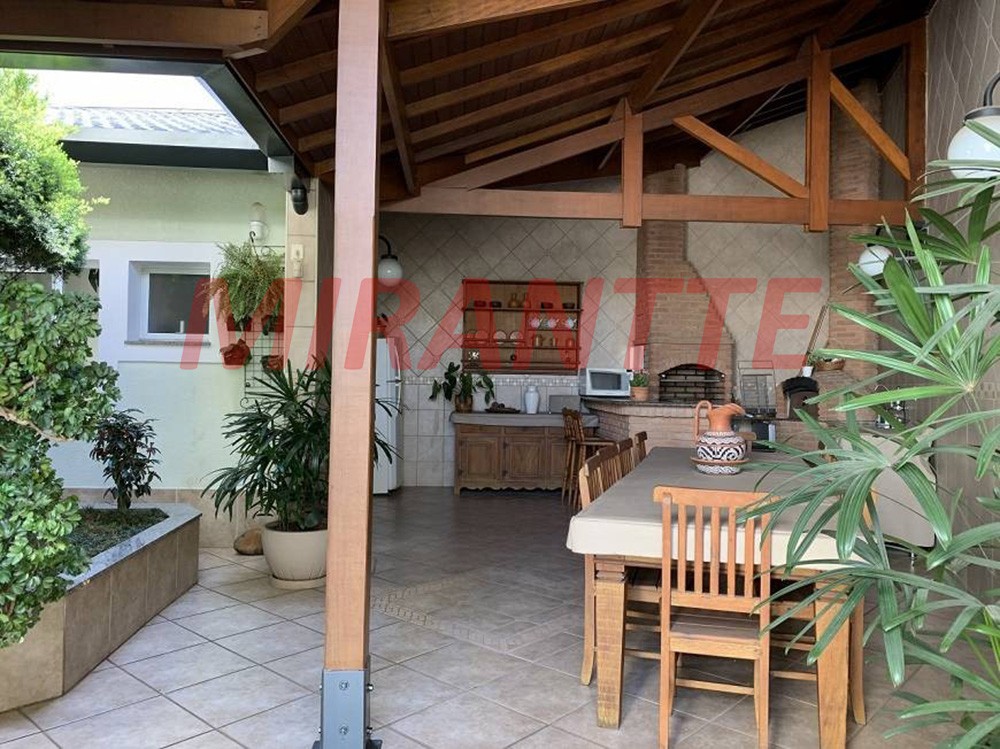 Sobrado de 511m² com 5 quartos em Jardim São Bento