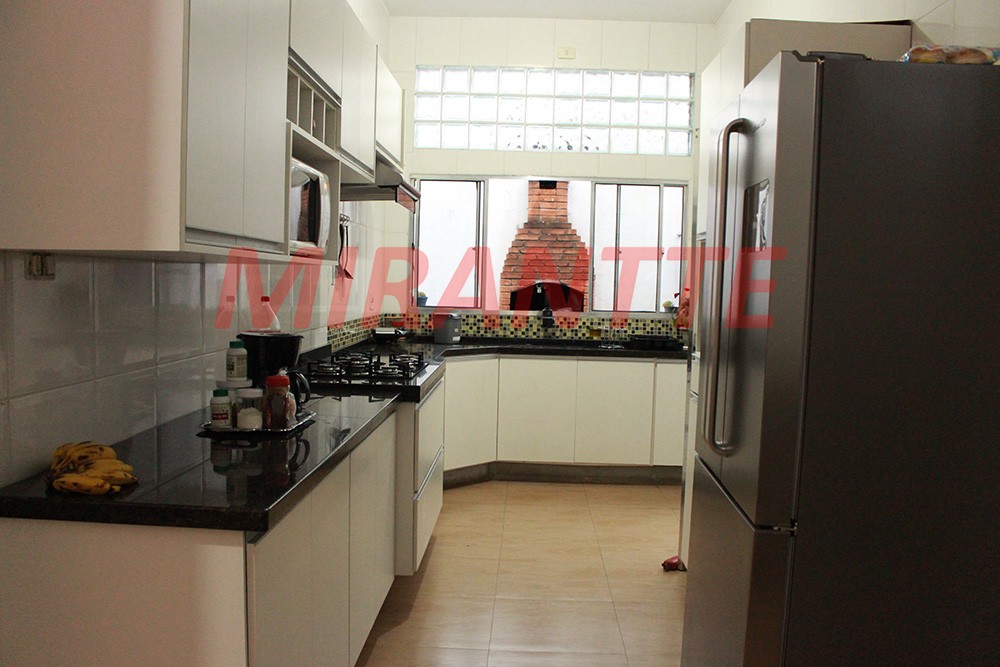 Casa terrea de 180m² com 3 quartos em Vila Mazzei