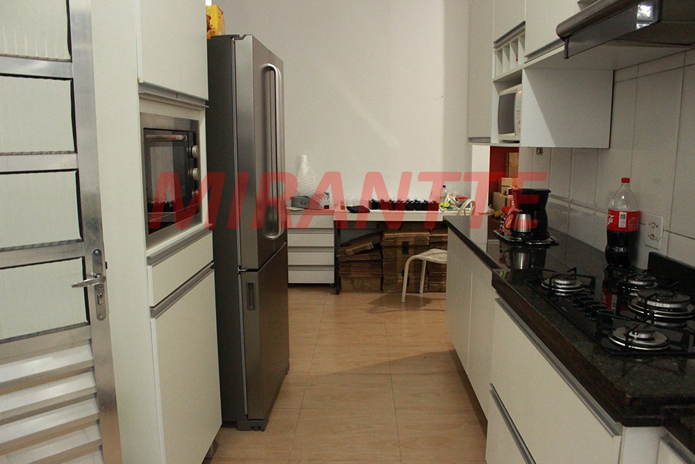 Casa terrea de 180m² com 3 quartos em Vila Mazzei