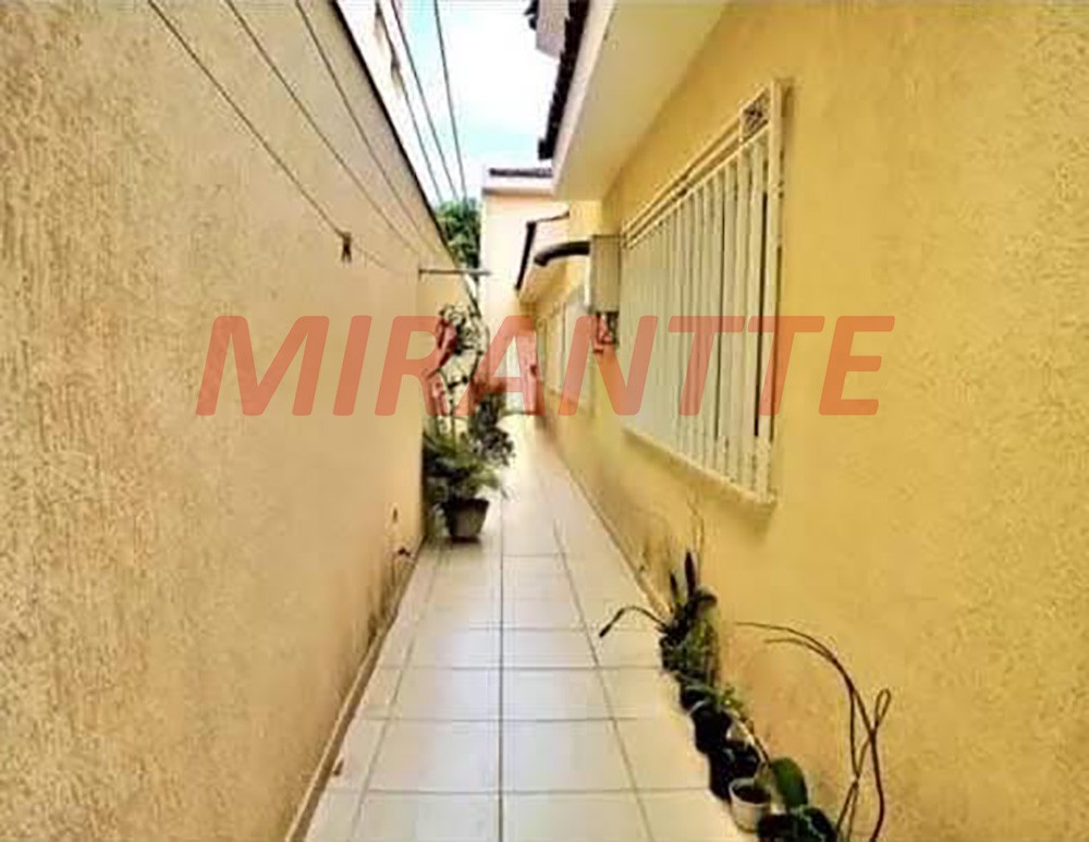 Sobrado de 250m² com 3 quartos em Jardim Oriental