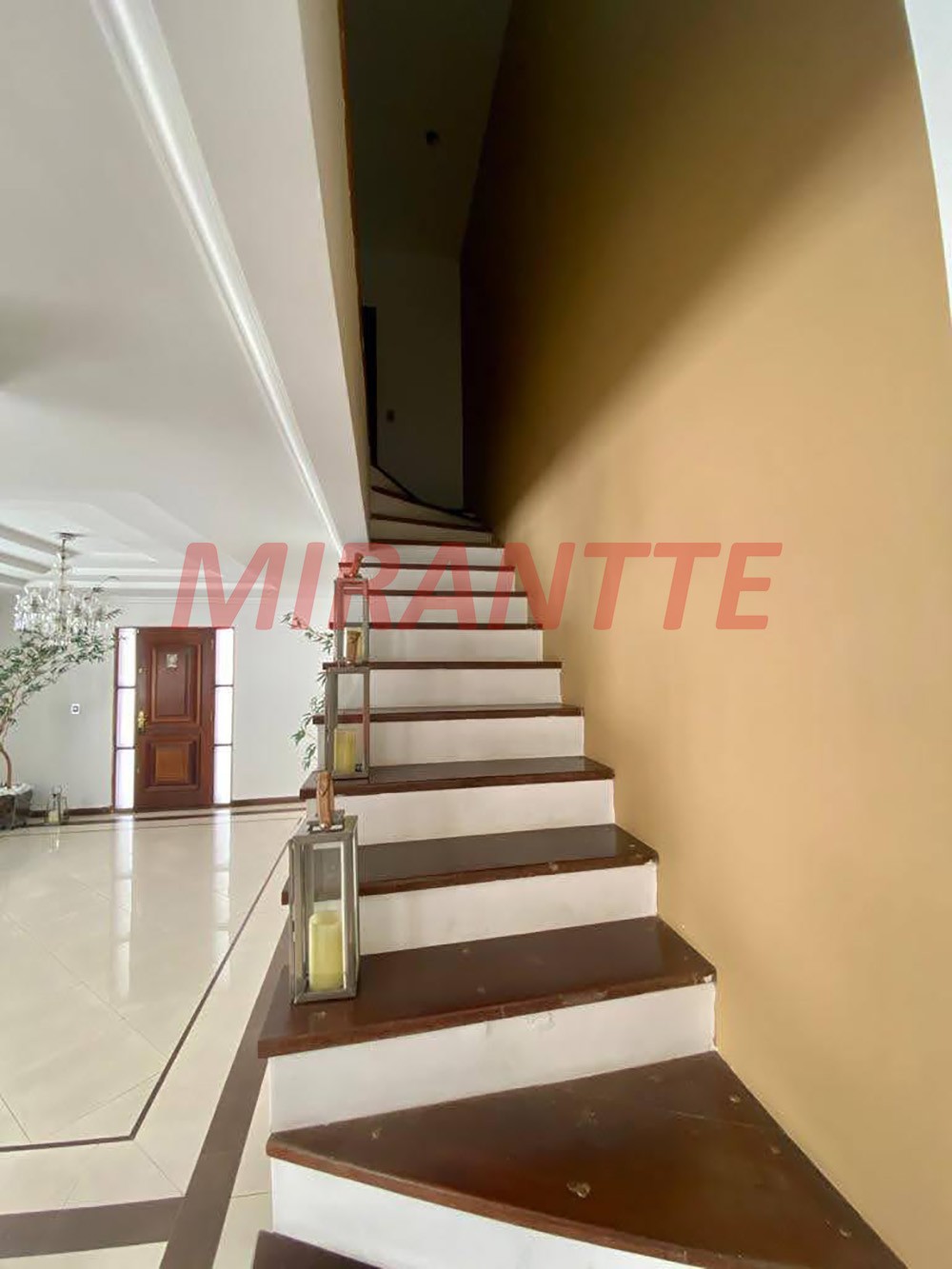Sobrado de 250m² com 3 quartos em Jardim Oriental
