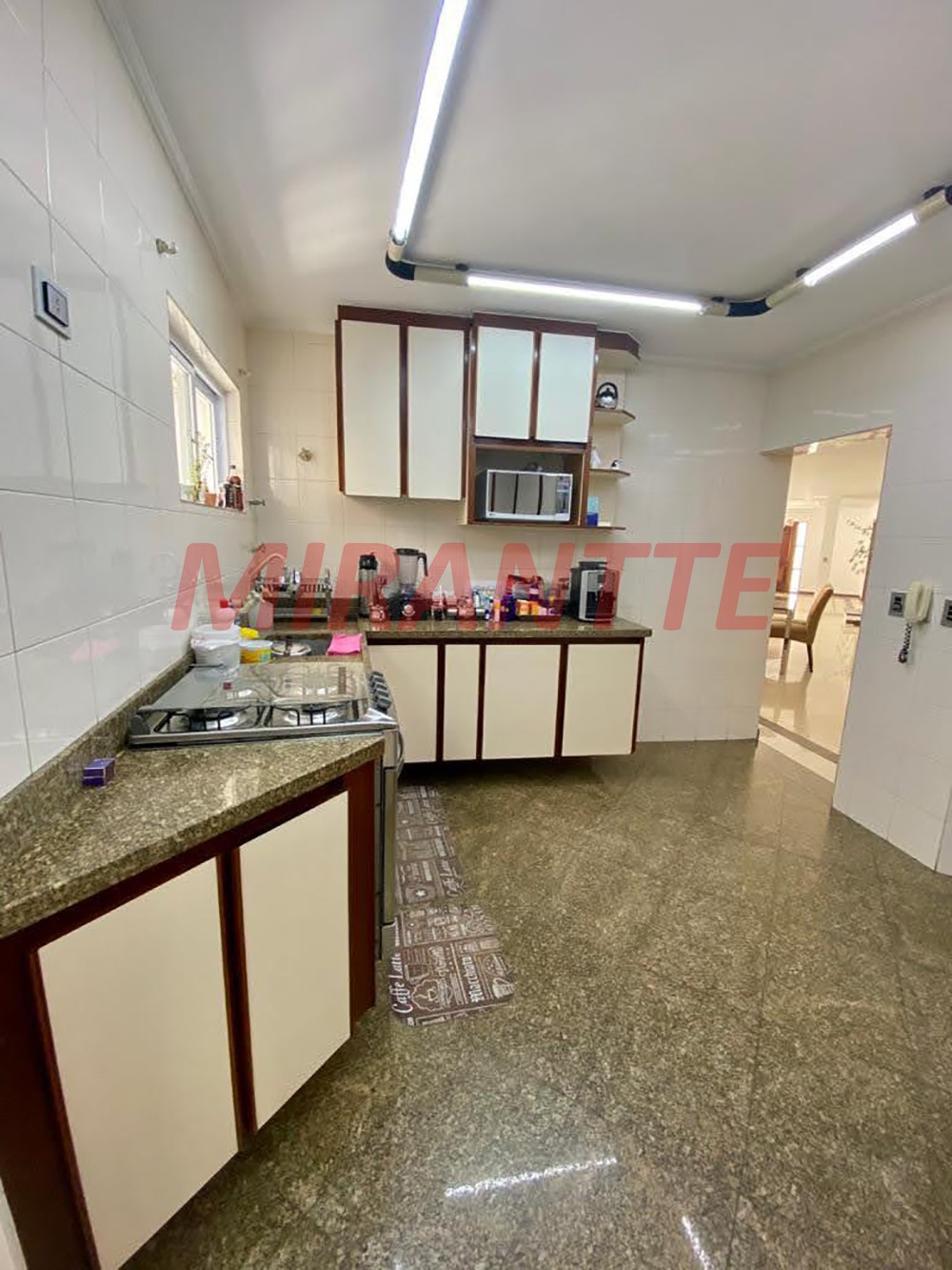 Sobrado de 250m² com 3 quartos em Jardim Oriental
