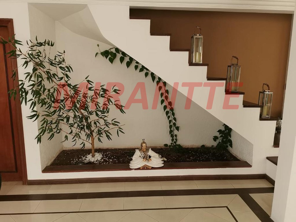 Sobrado de 250m² com 3 quartos em Jardim Oriental
