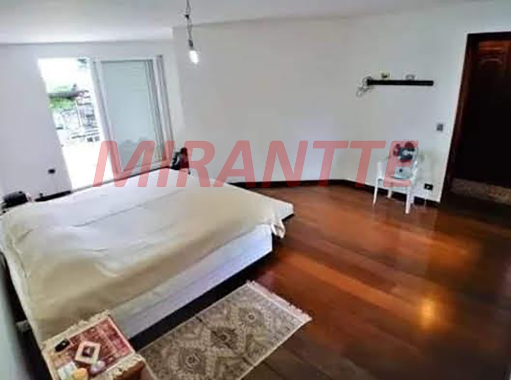 Sobrado de 250m² com 3 quartos em Jardim Oriental