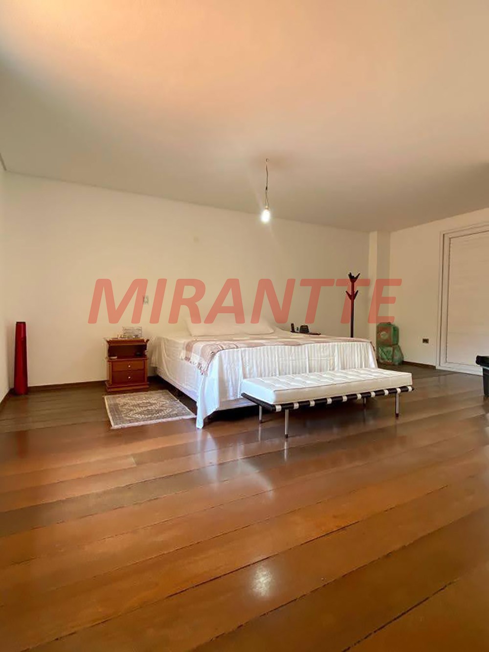 Sobrado de 250m² com 3 quartos em Jardim Oriental