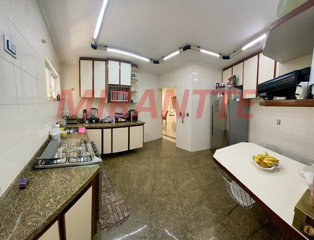 Sobrado de 250m² com 3 quartos em Jardim Oriental
