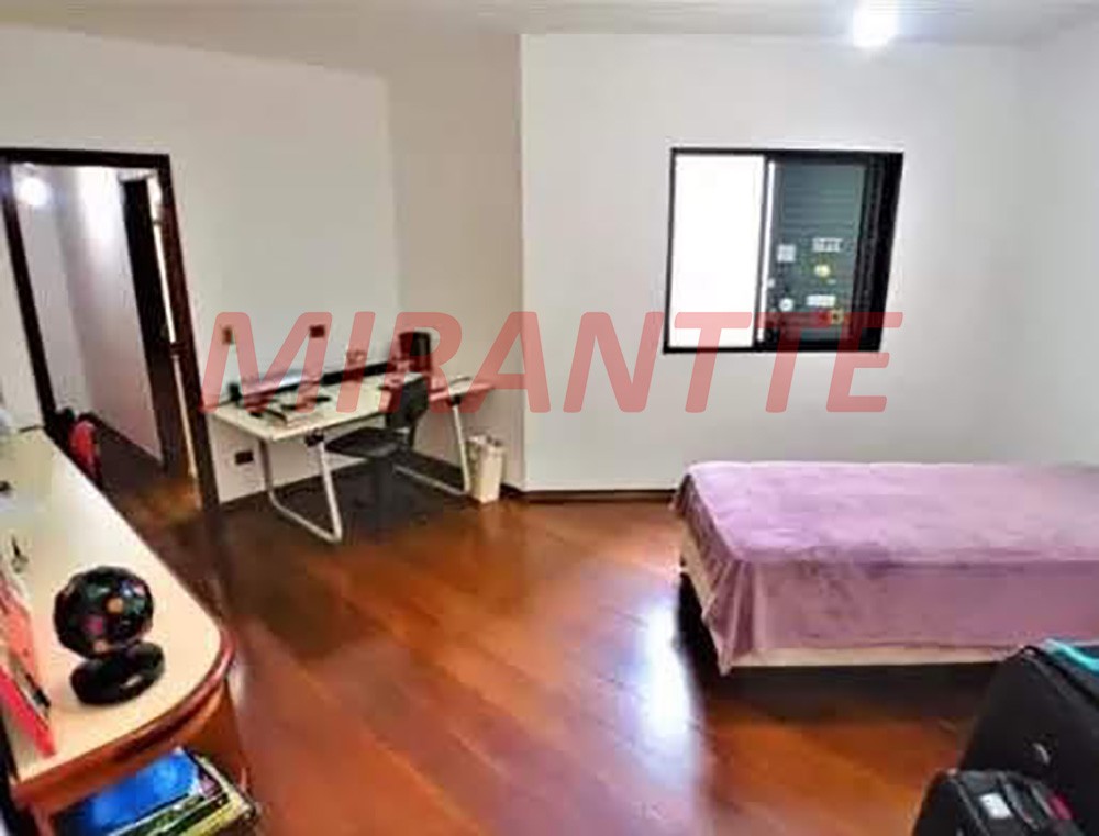Sobrado de 250m² com 3 quartos em Jardim Oriental