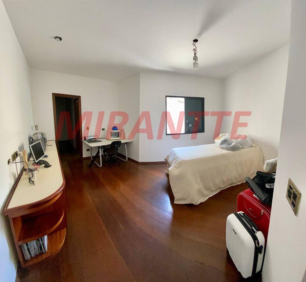 Sobrado de 250m² com 3 quartos em Jardim Oriental