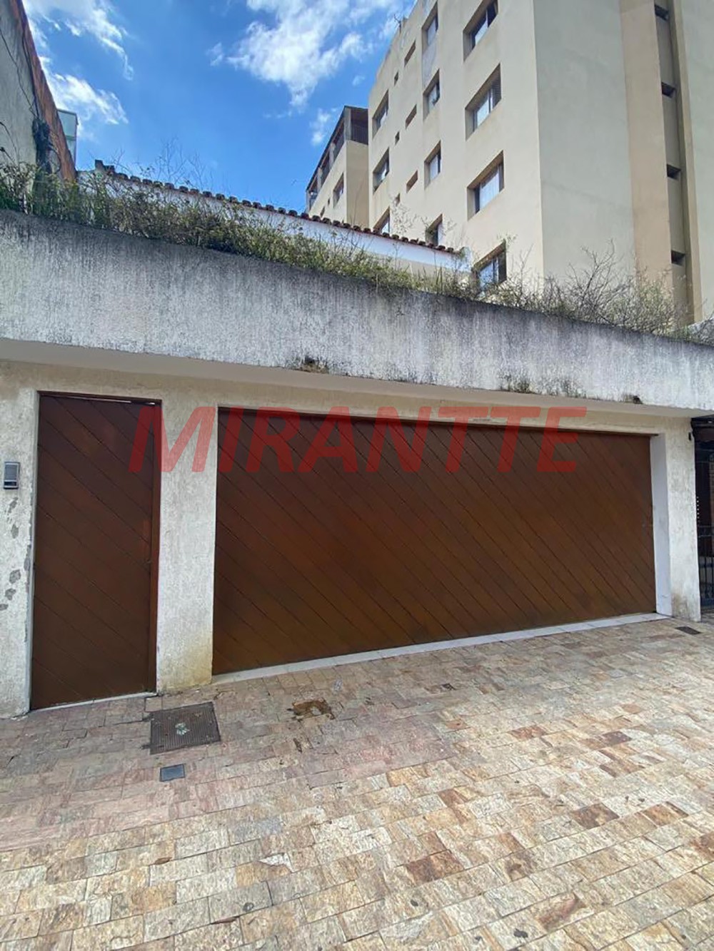 Sobrado de 250m² com 3 quartos em Jardim Oriental