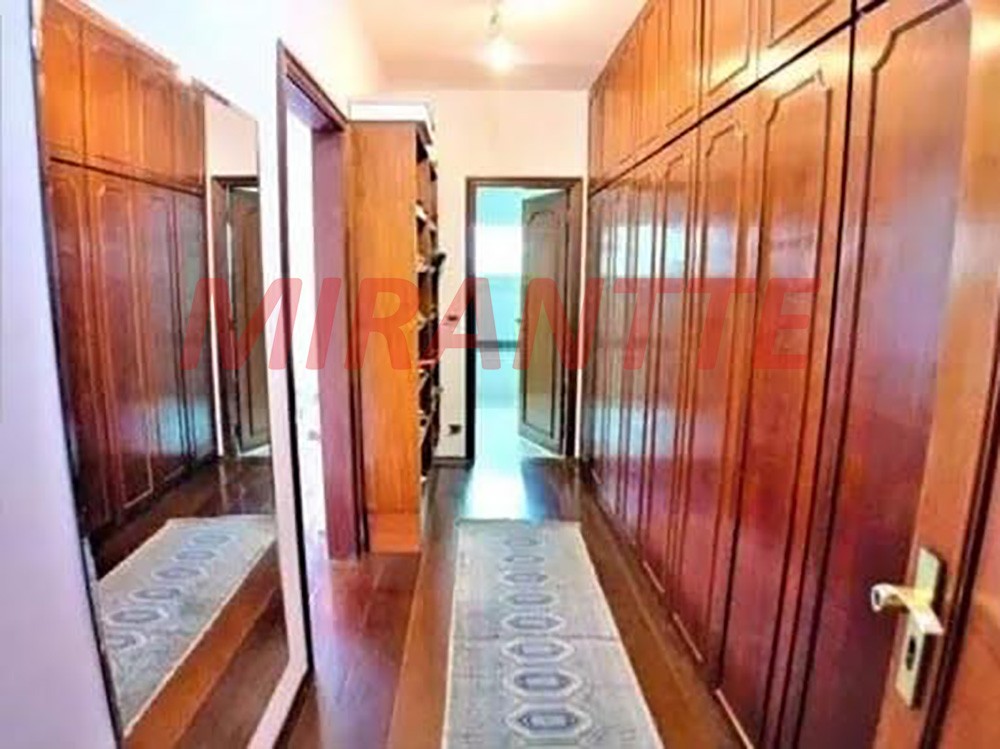 Sobrado de 250m² com 3 quartos em Jardim Oriental