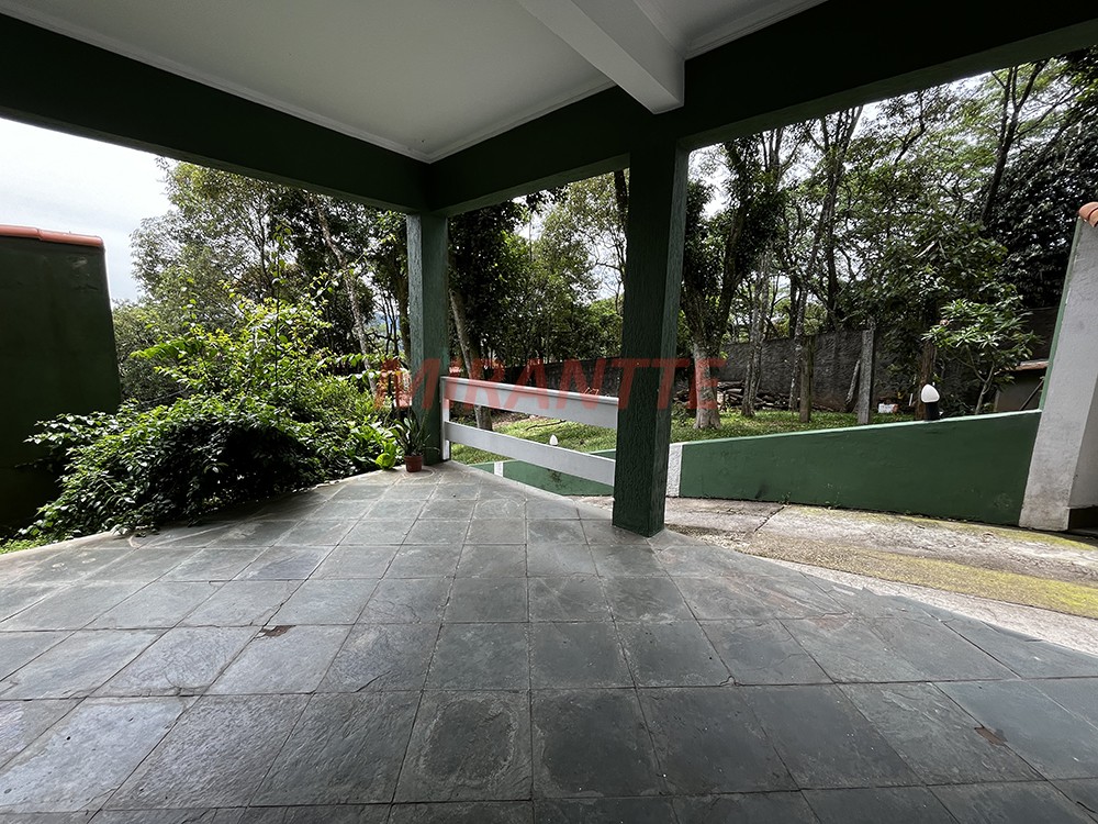 Sobrado de 371m² com 4 quartos em Jardim Samambaia – Mairiporã