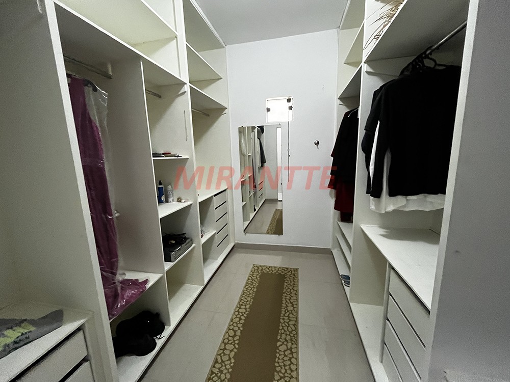 Sobrado de 371m² com 4 quartos em Jardim Samambaia – Mairiporã