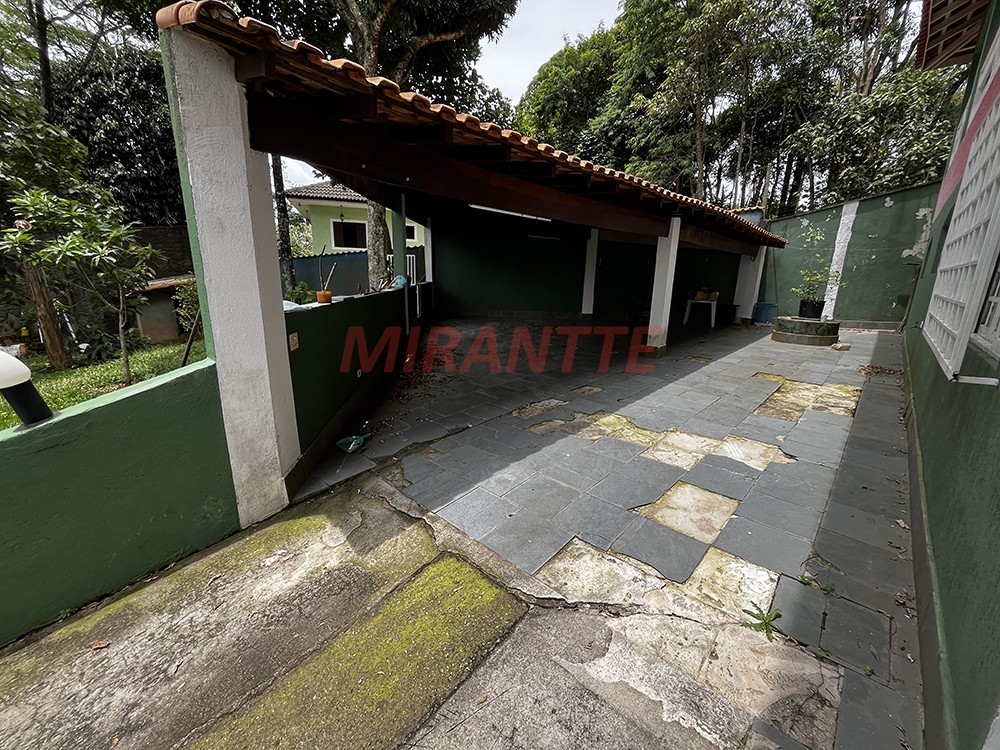 Sobrado de 371m² com 4 quartos em Jardim Samambaia – Mairiporã