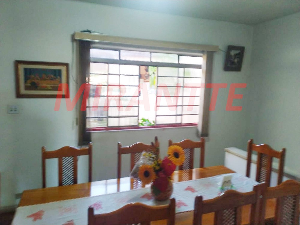 Comercial de 300m² em Limão