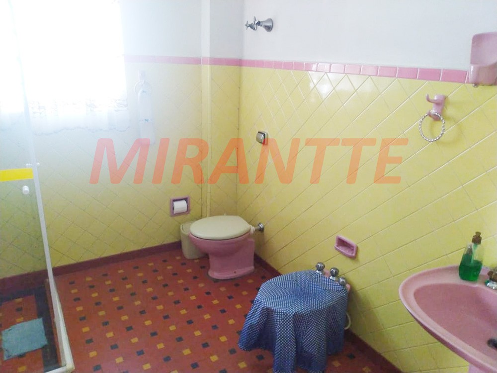 Comercial de 300m² em Limão