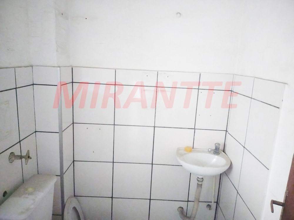 Comercial de 300m² em Limão