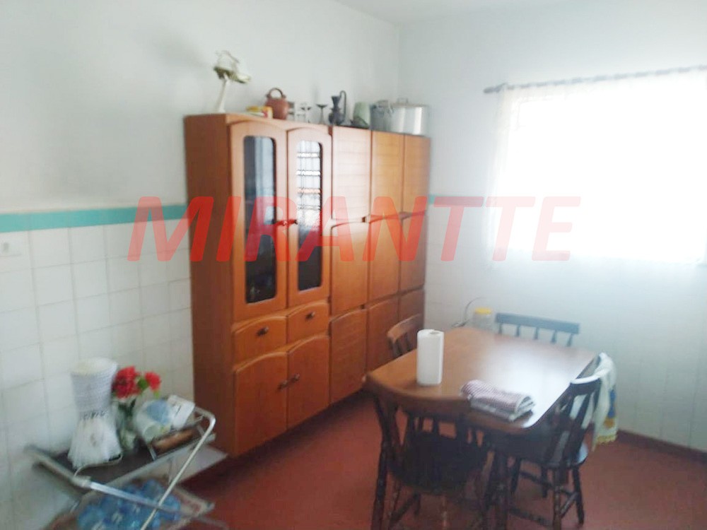 Comercial de 300m² em Limão