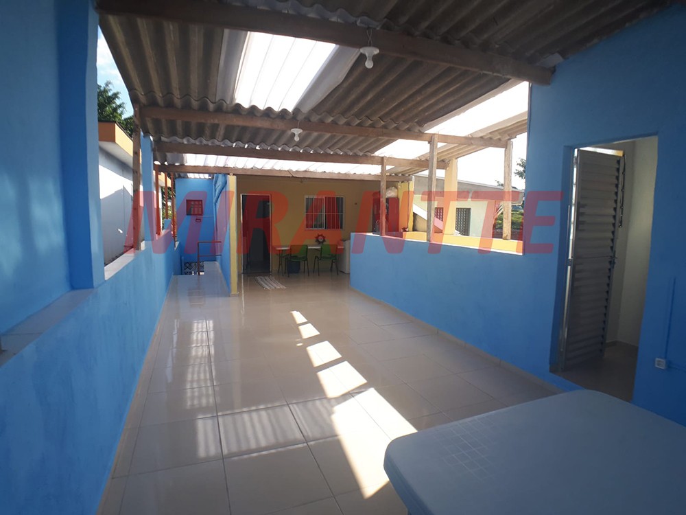 Sobrado de 220m² com 6 quartos em Jaçana