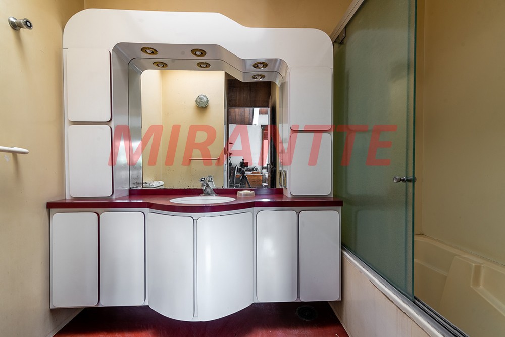 Sobrado de 607m² com 4 quartos em Cidade Jardim