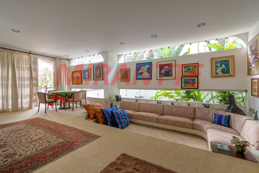 Sobrado de 607m² com 4 quartos em Cidade Jardim