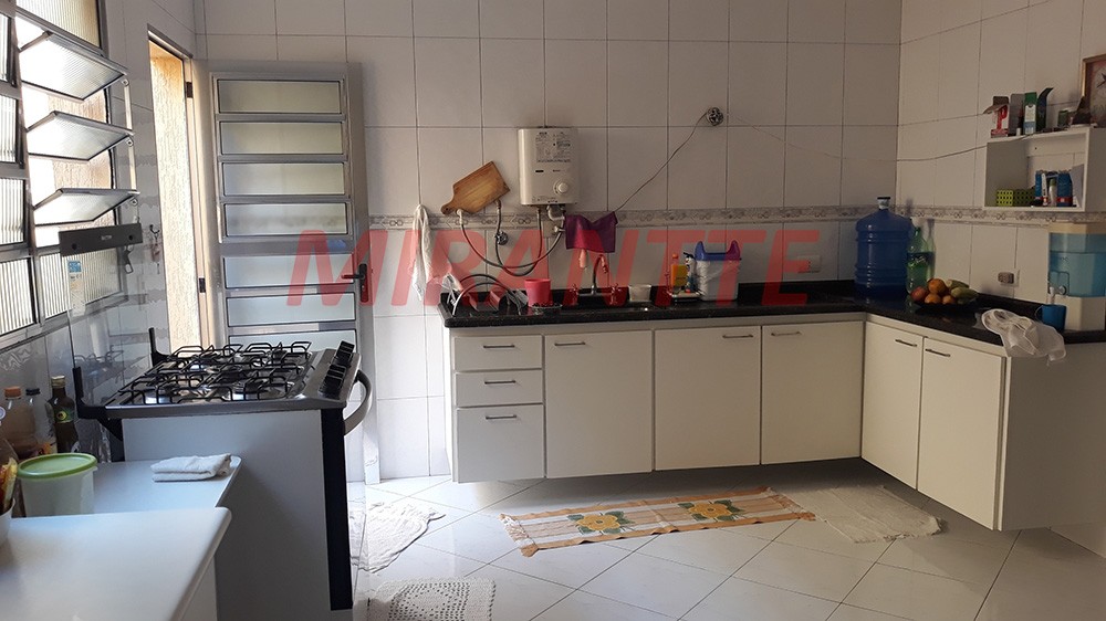 Sobrado de 210m² com 3 quartos em Parque Peruche