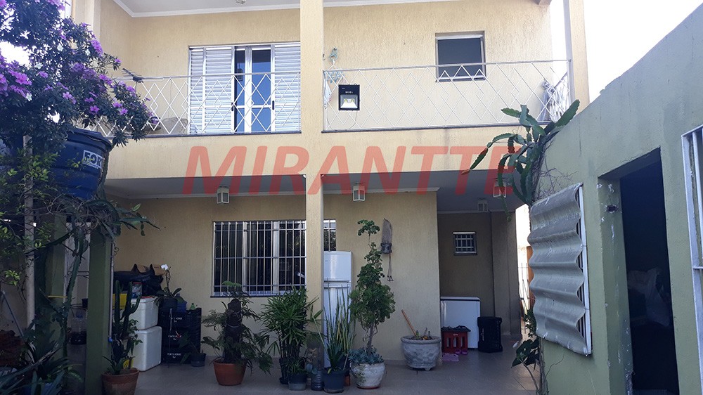 Sobrado de 210m² com 3 quartos em Parque Peruche