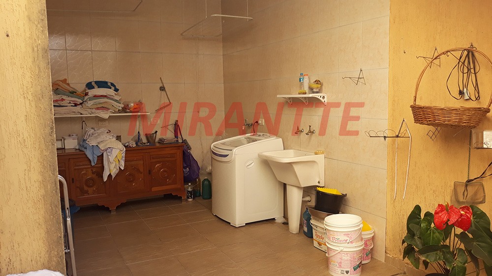Sobrado de 210m² com 3 quartos em Parque Peruche