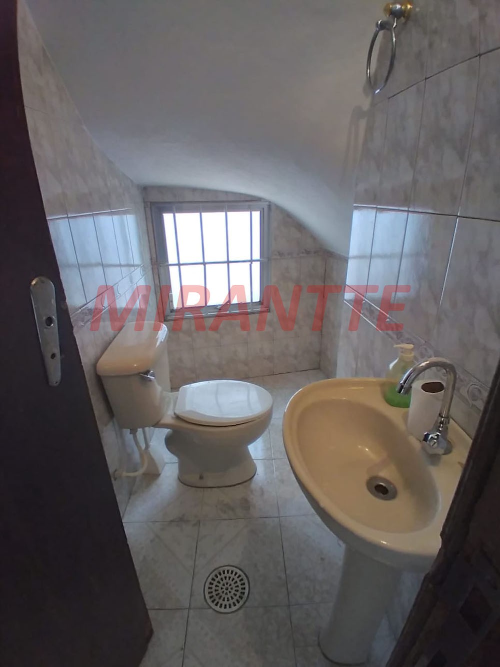 Sobrado de 140m² com 4 quartos em Vila Nova Mazzei