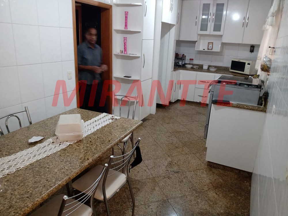 Sobrado de 170m² com 3 quartos em Brasilândia