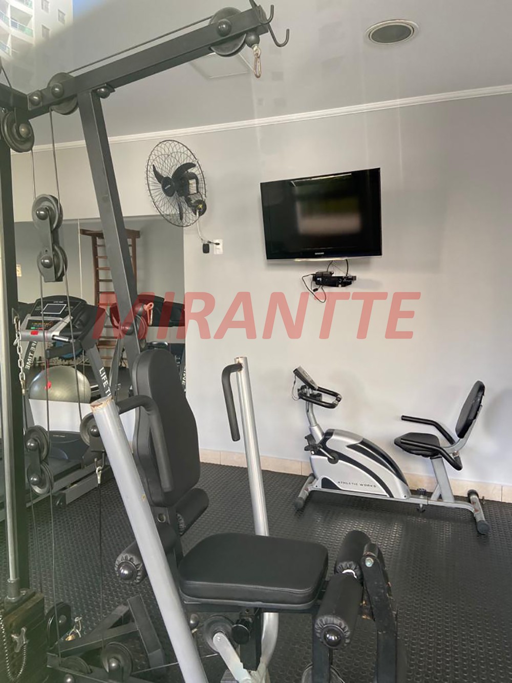 Apartamento de 60m² com 2 quartos em Santana