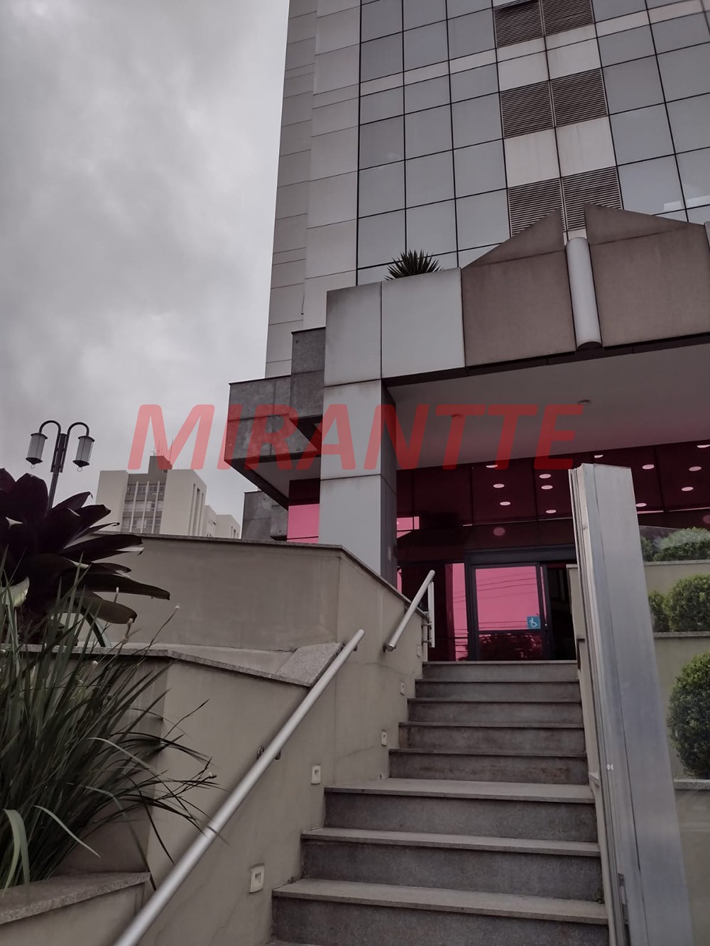 Conjunto comercial de 110m² em Santana