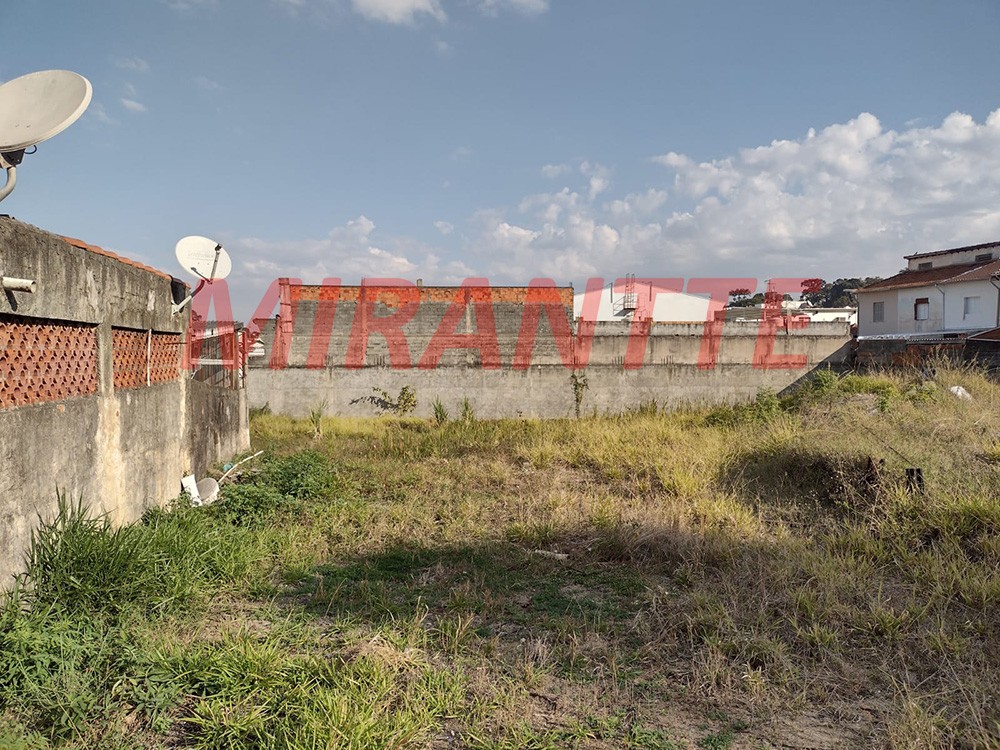 Terreno de 1850m² em Tremembe