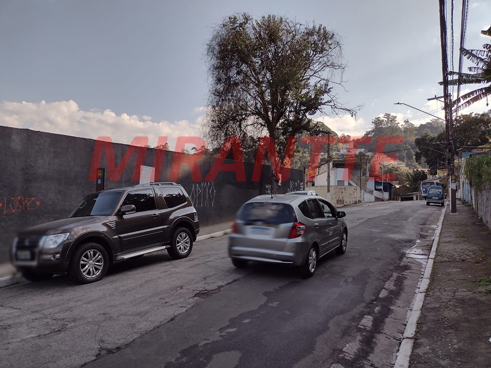 Terreno de 1850m² em Tremembe