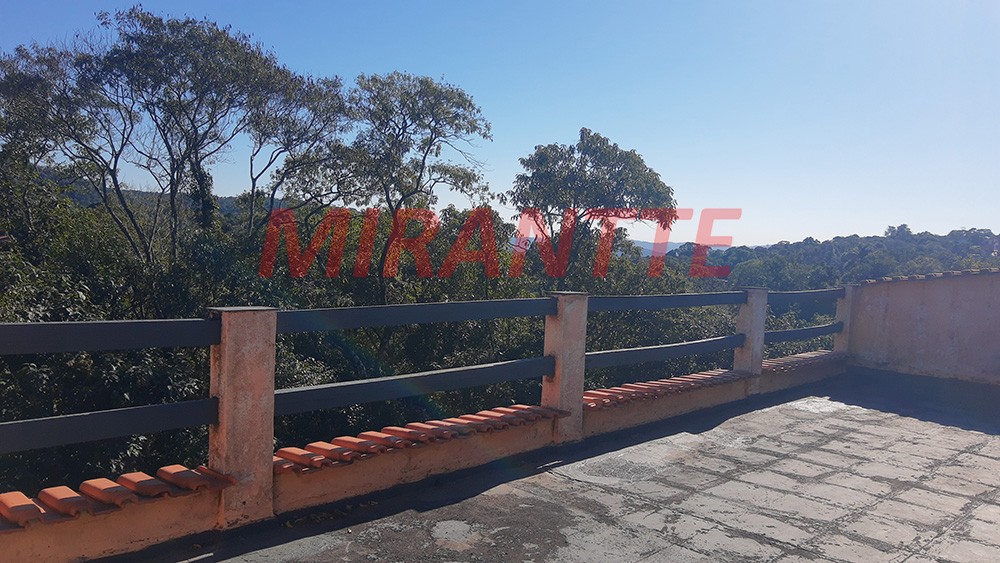 Sobrado de 320m² com 3 quartos em Serra Da Cantareira