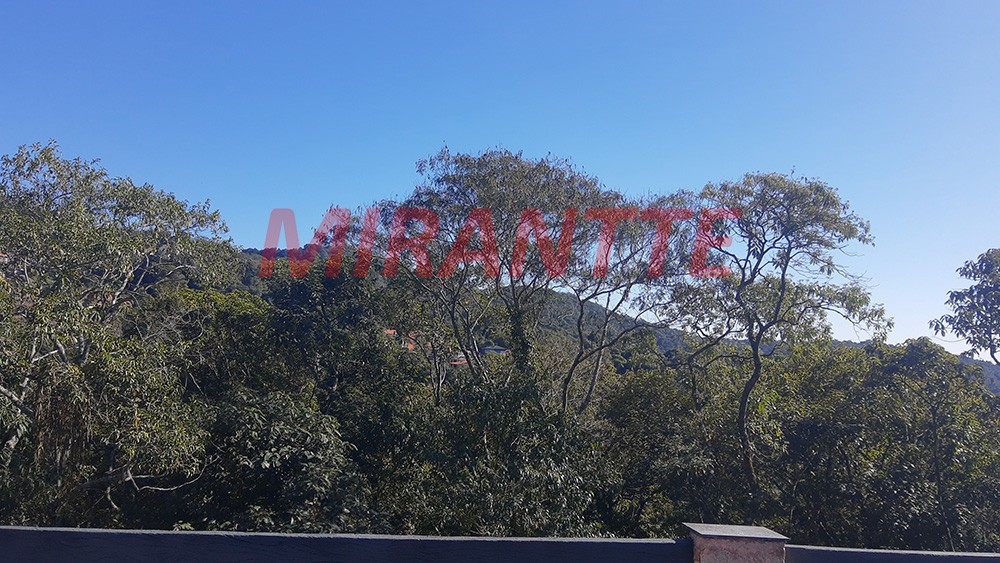 Sobrado de 320m² com 3 quartos em Serra Da Cantareira