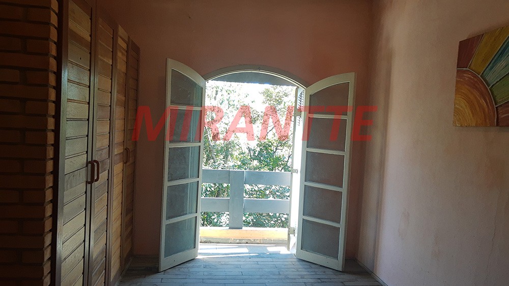 Sobrado de 320m² com 3 quartos em Serra Da Cantareira